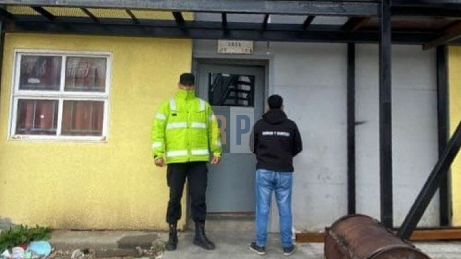 Concertó una venta ambulante de ropa y fue asaltado a punta de cuchillo por los “compradores”